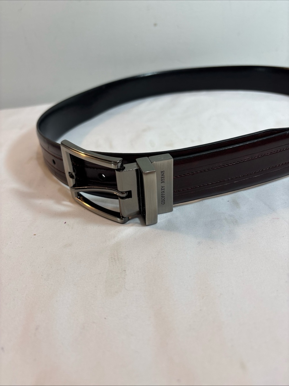 Geoffrey Beene Men's Reversible Brown/Black Leather Belt. 1138